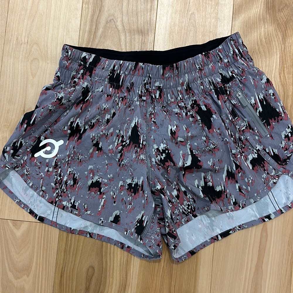 Lululemon Peloton Running/Athletic Shorts Size 8